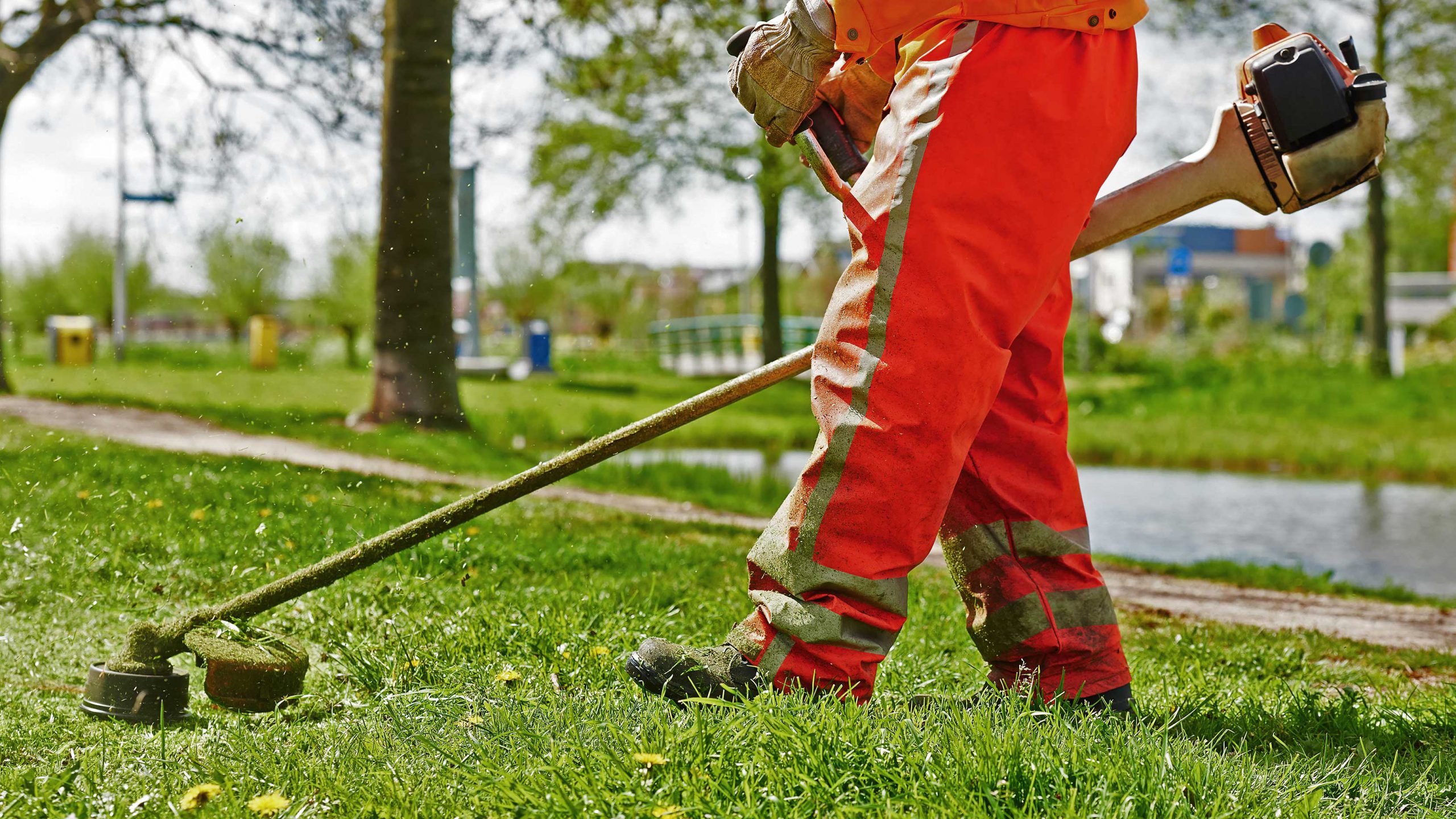 commercial grass cutting